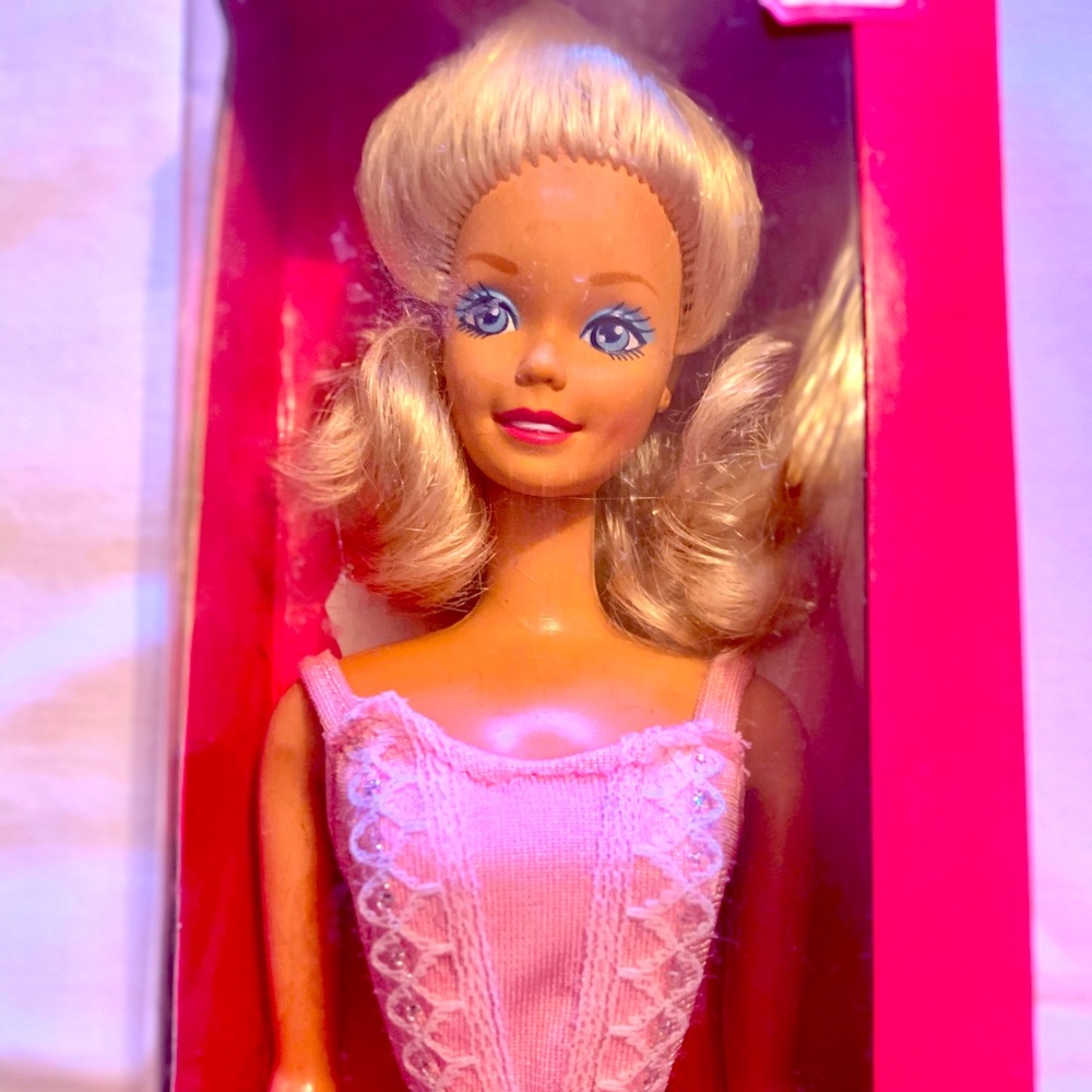 Vintage 1988 #1372 Fun to Dress Barbie